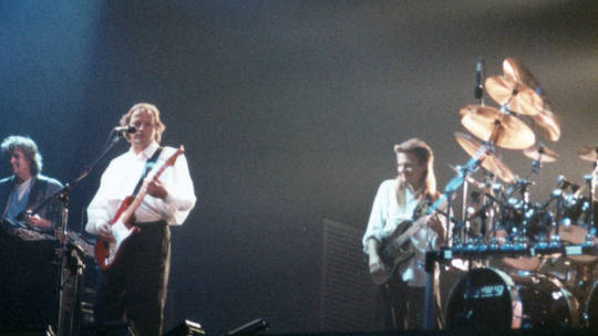 http://www.lea.co.ao/images/noticias/performs with Pink Floyd in Minneapolis.jpg